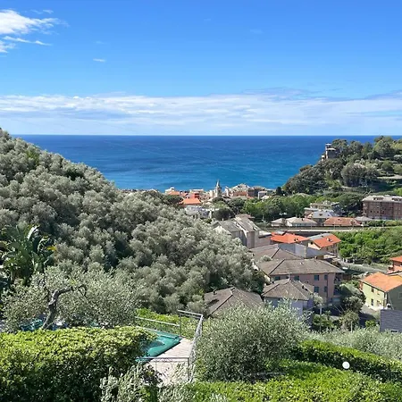 2 Bedroom Stunning In Apartment Moneglia