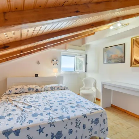 2 Bedroom Stunning In * Moneglia